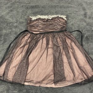 Pretty homecoming dress!!